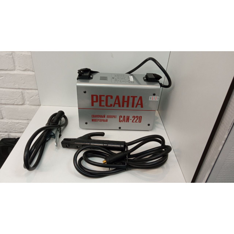 Сварочный аппарат Ресанта САИ-220Т LUX            
            б/у