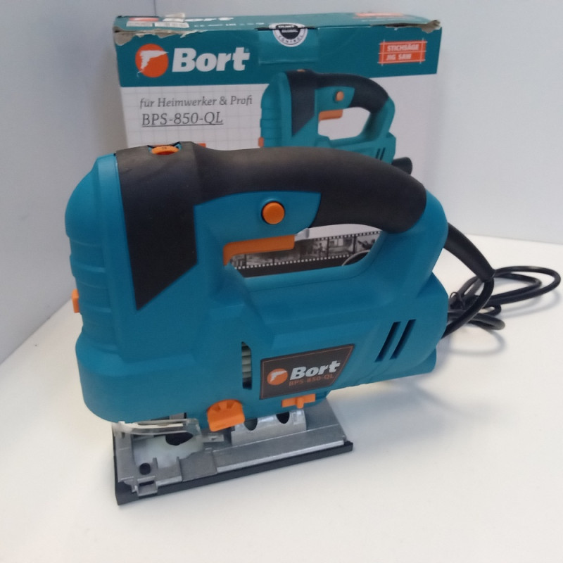 Лобзик Bort BPS-850-QL            
            б/у