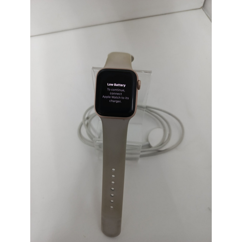 Умные Часы Apple Watch SE Gen 2 40mm            
            б/у