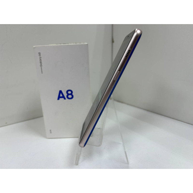 Мобильный телефон Samsung Galaxy A8 (2018) 4/32 GB            
            б/у