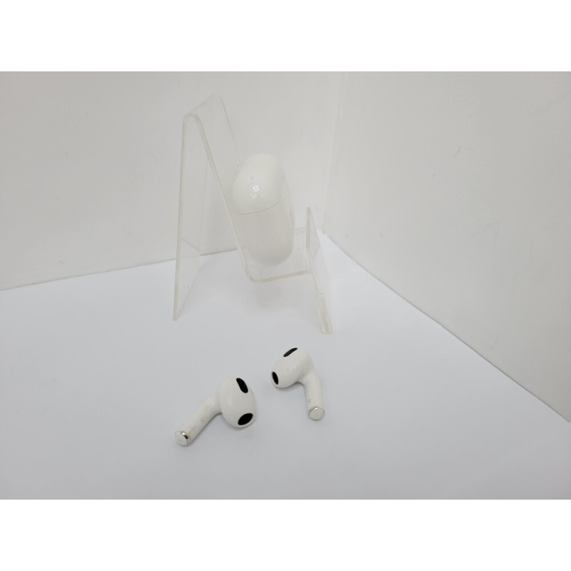 Наушники Беспроводные Внутриканальные Apple AirPods 3            
            б/у