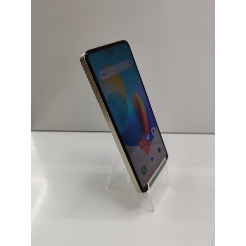 Мобильный телефон Tecno Spark Go 2024 3/64 GB            
            б/у