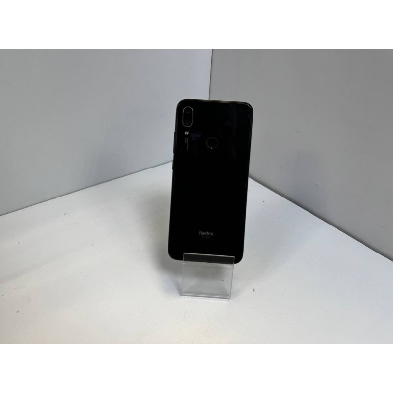 Мобильный телефон Xiaomi Redmi Note 7 3/32 GB.            
            б/у