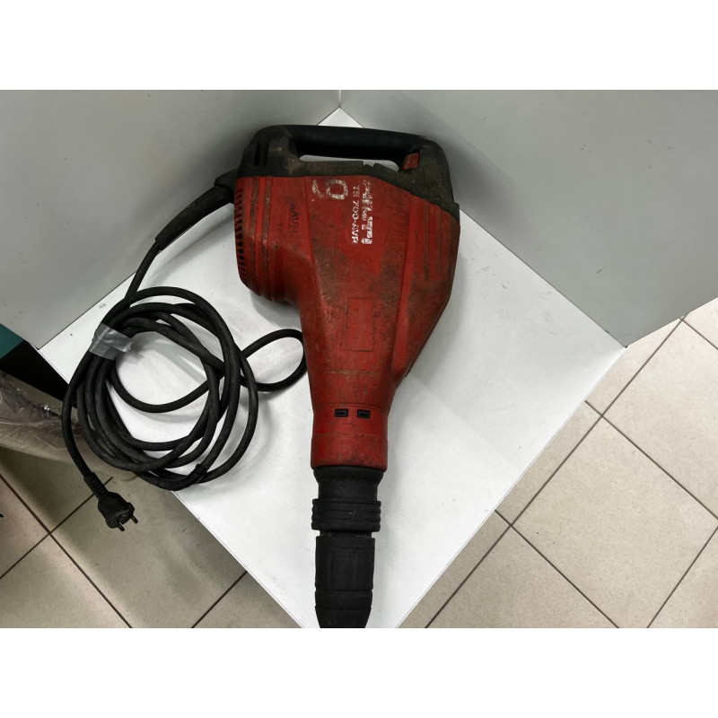 Отбойный молоток Hilti TE 700-AVR            
            б/у