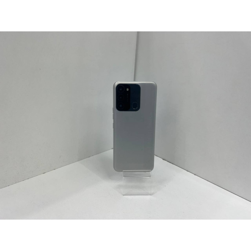 Мобильный телефон Tecno Spark 8C 4/64 GB            
            б/у