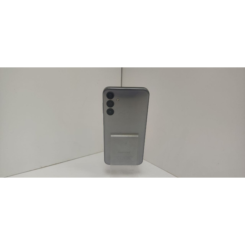 Мобильный телефон Samsung Galaxy M15 6/128            
            б/у