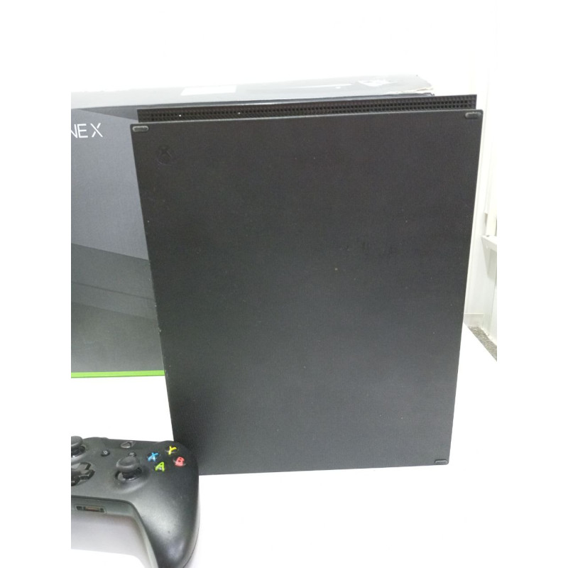 Игровые приставки Microsoft Xbox One X 1TB            
            б/у