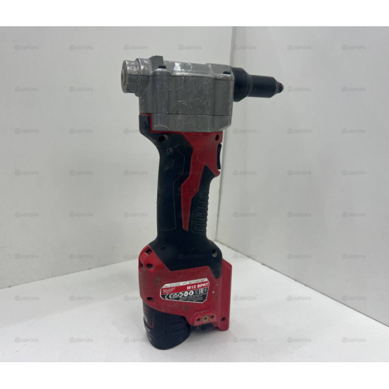 Аккумуляторный заклепочник Milwaukee M12 BPRT            
            б/у