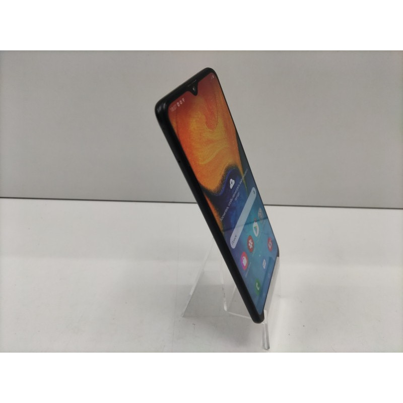 Мобильный телефон Samsung Galaxy A20 3/32 GB            
            б/у
