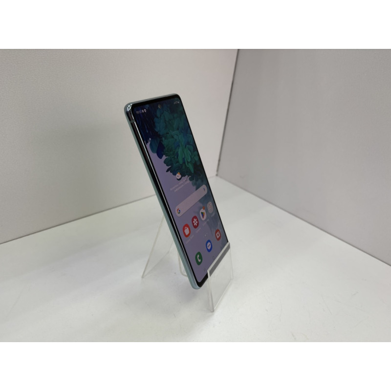 Мобильный телефон Samsung Galaxy S20 FE 8/128 GB            
            б/у