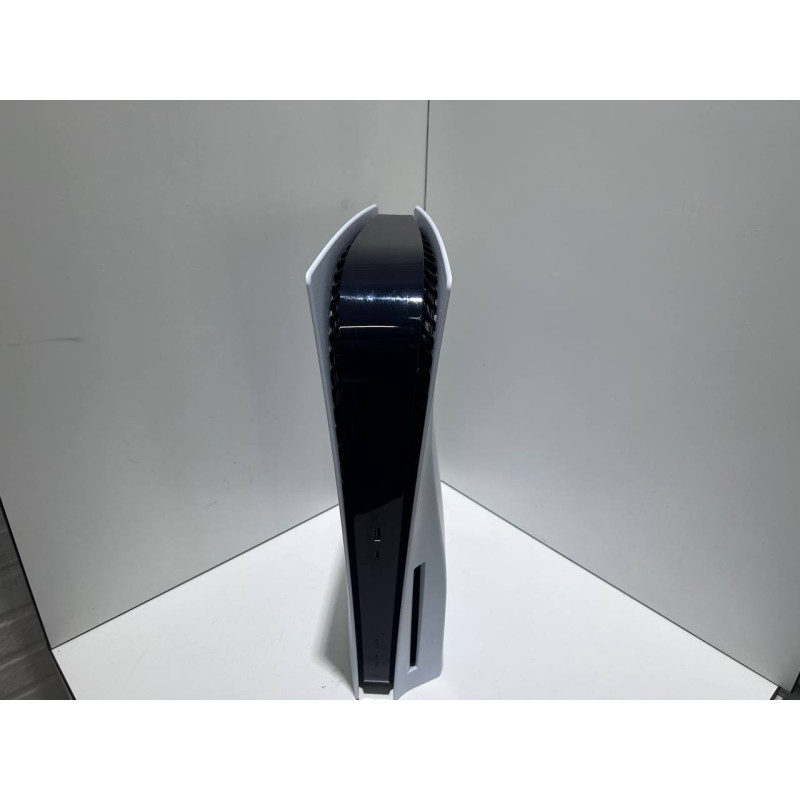 Игровые приставки Sony Playstation 5 825GB (CFI-1200A)            
            б/у
