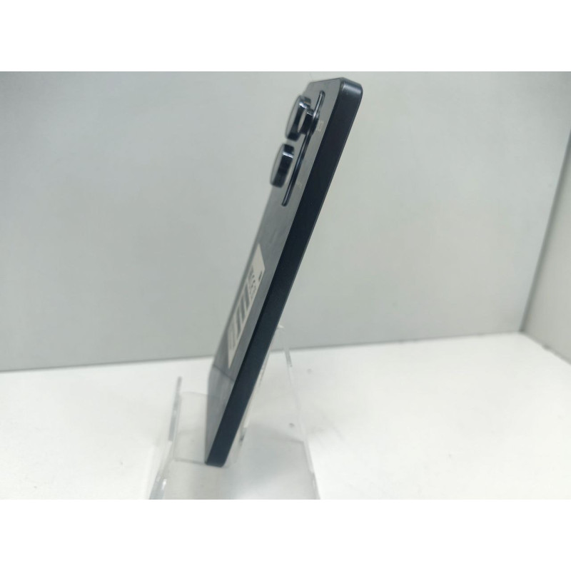 Мобильный телефон Xiaomi Poco X6 5G 12/256 GB            
            б/у