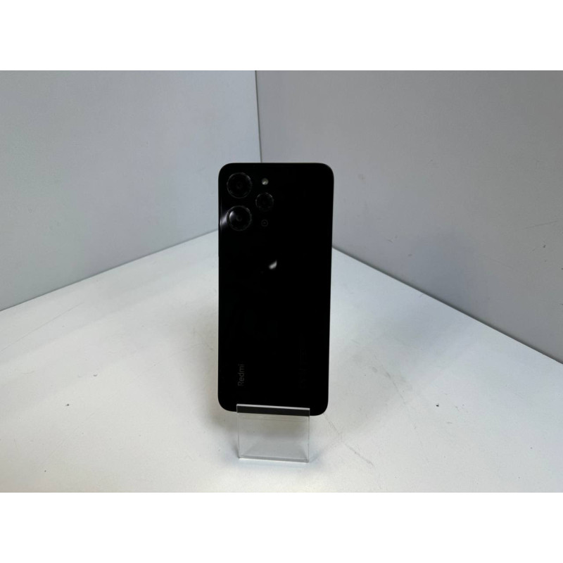 Мобильный телефон Xiaomi Redmi 12 4/128 GB            
            б/у