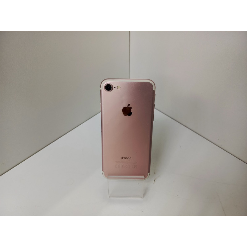 Мобильный телефон Apple iPhone 7 2/32 GB            
            б/у