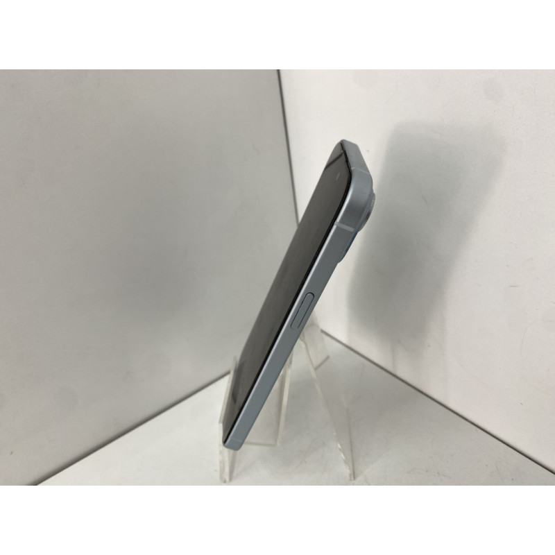 Мобильный телефон Apple iPhone 15 6/128 GB                        б/у