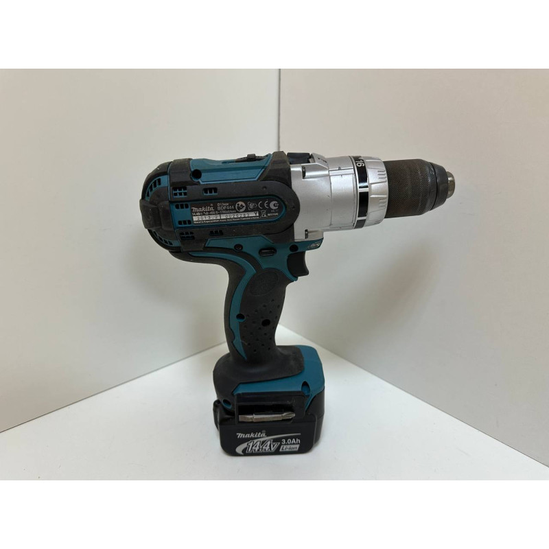 Шуруповерт Makita BDF 444 RFE            
            б/у