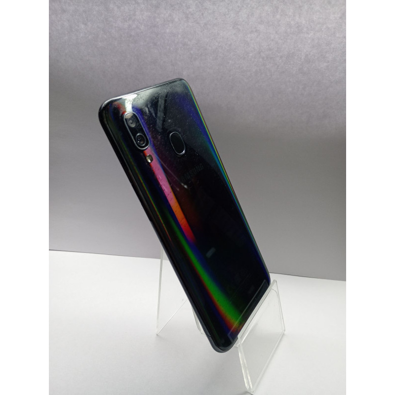 Мобильный телефон Samsung Galaxy A40 4/64 GB            
            б/у