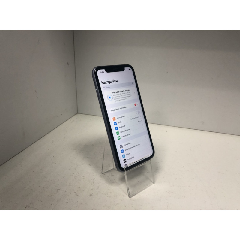 Мобильный телефон Apple iPhone 11 4/128 GB            
            б/у