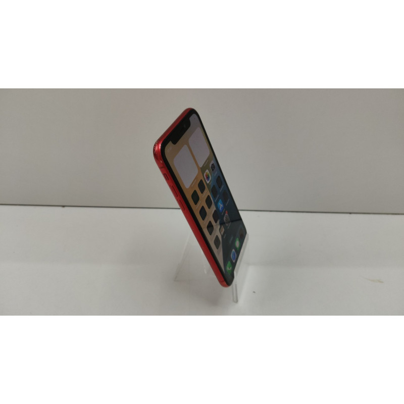 Мобильный телефон Apple iPhone 11 4/128 GB            
            б/у