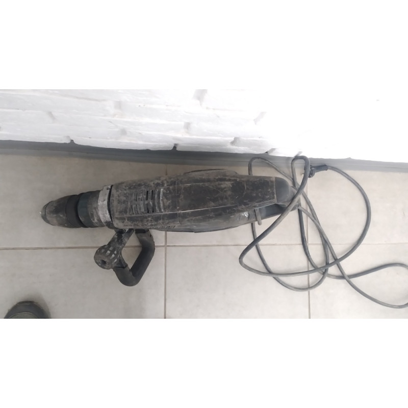 Отбойный молоток Makita HM1203C            
            б/у