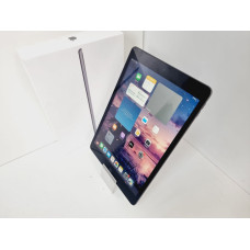 Планшет без SIM-карты Apple iPad (9th Gen) Wi-Fi 3/64GB            
            б/у