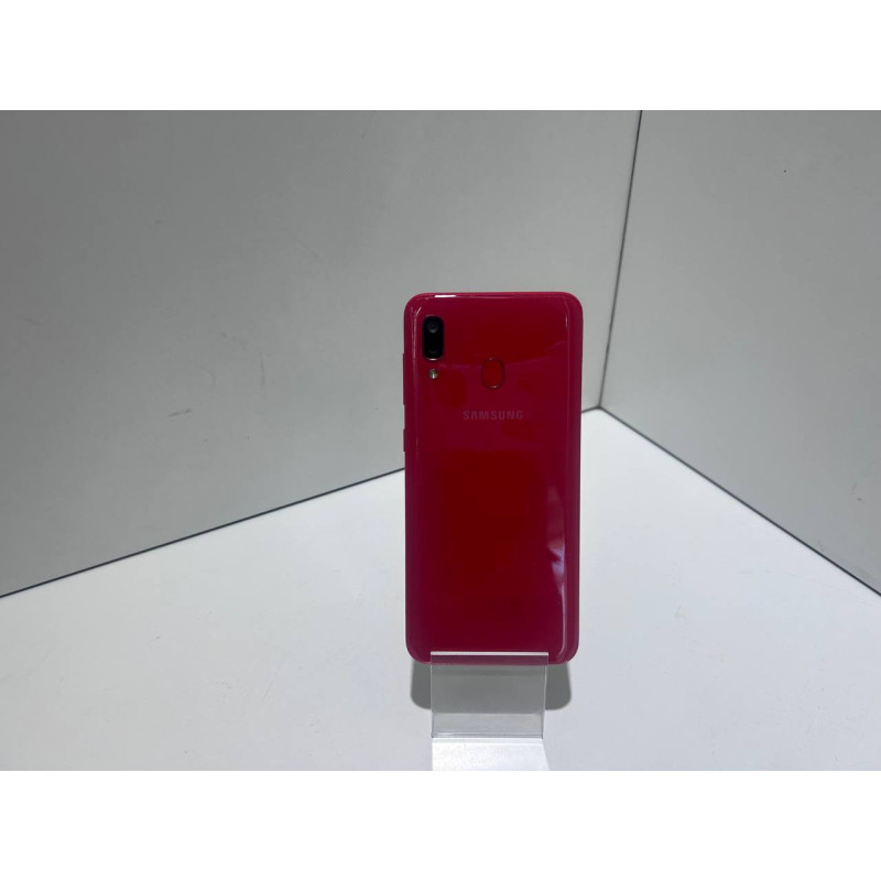 Мобильный телефон Samsung Galaxy A20 3/32 GB            
            б/у