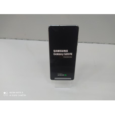 Мобильный телефон Samsung Galaxy S20 FE 6/128 GB            
            б/у