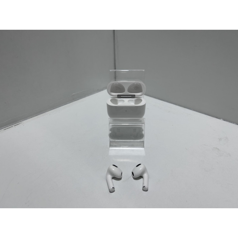 Наушники Беспроводные Внутриканальные Apple AirPods 3            
            б/у