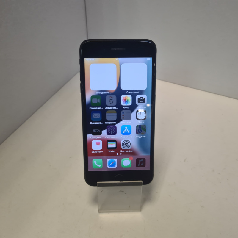 Мобильный телефон Apple iPhone 7 Plus 3/128 GB            
            б/у