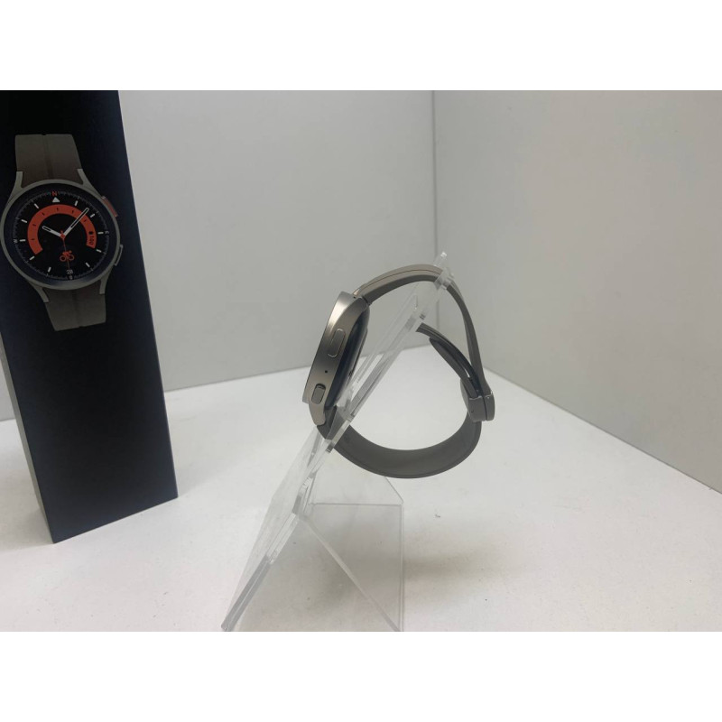 Умные Часы Samsung Galaxy Watch 5 44 мм            
            б/у