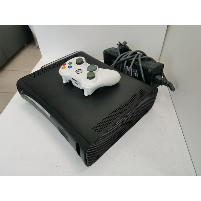 Игровые приставки Microsoft Xbox 360 120GB            
            б/у