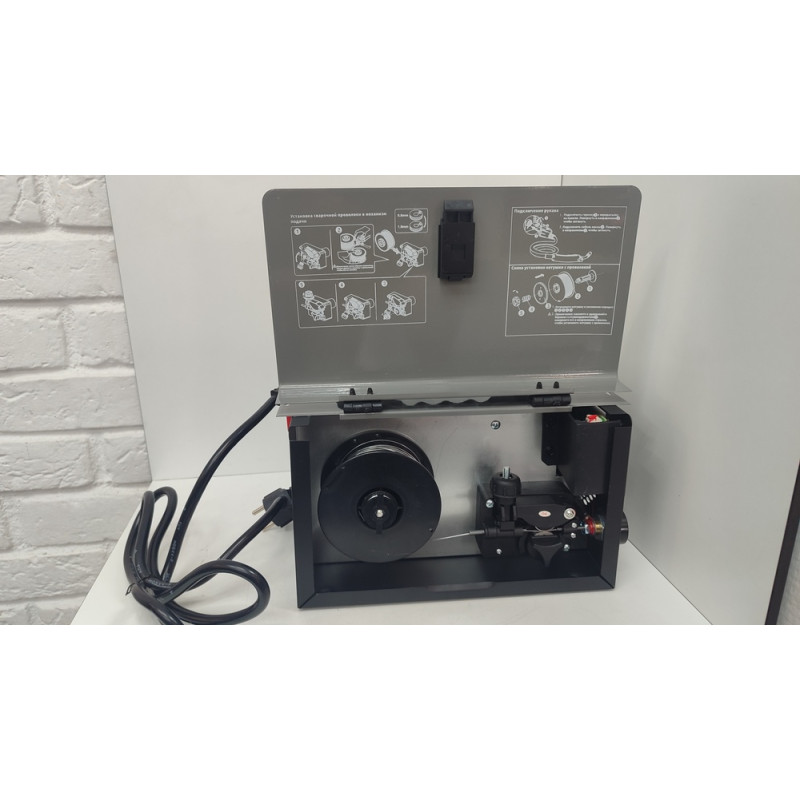 Сварочный аппарат TAKATSU 210FX            
            б/у