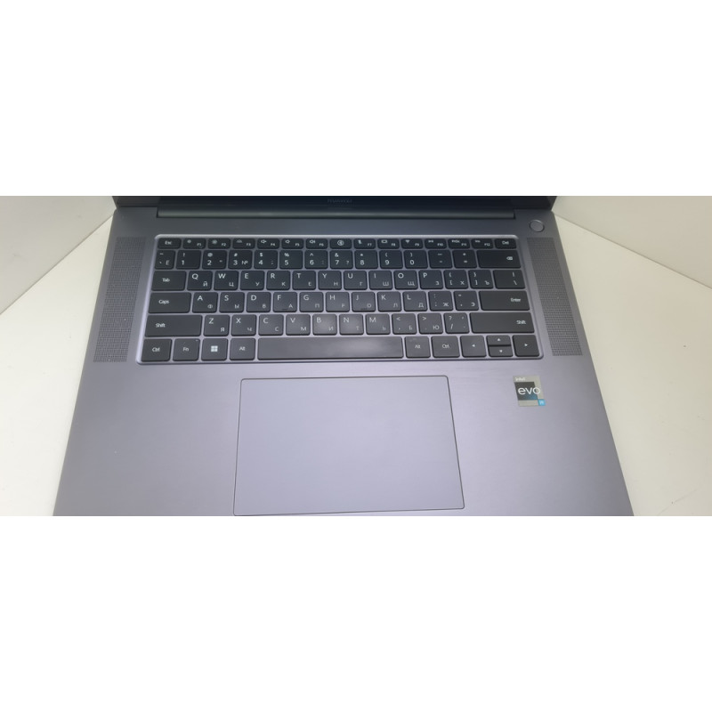 Ноутбук HUAWEI MateBook 16S CREFG-X            
            б/у