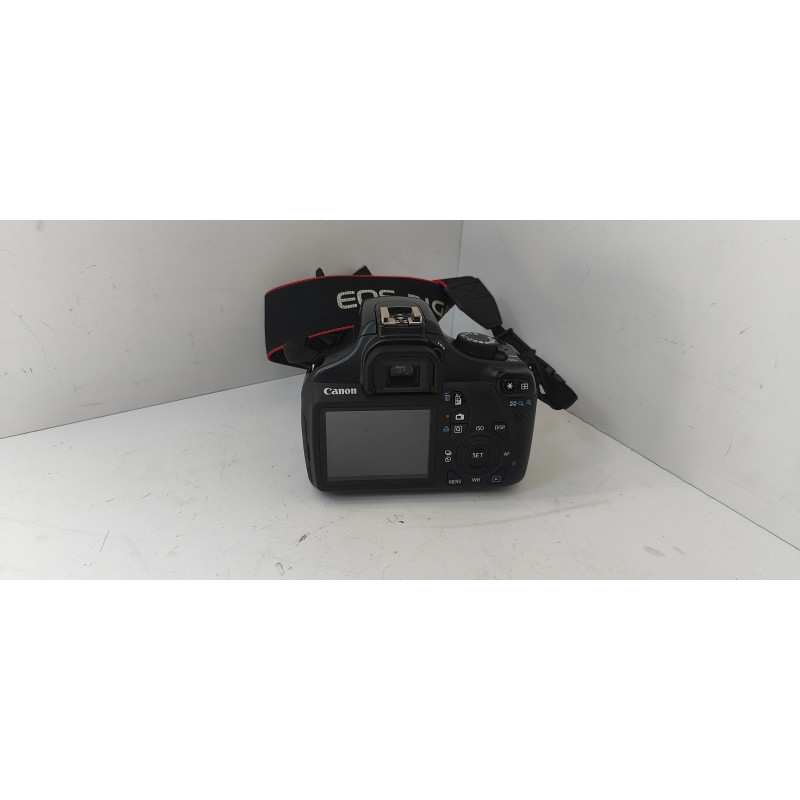 Фотоаппарат зеркальный Canon EOS 600 D            
            б/у
