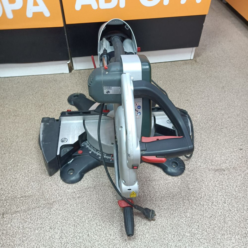 Торцовочная пила Metabo KGS 254 PLUS            
            б/у