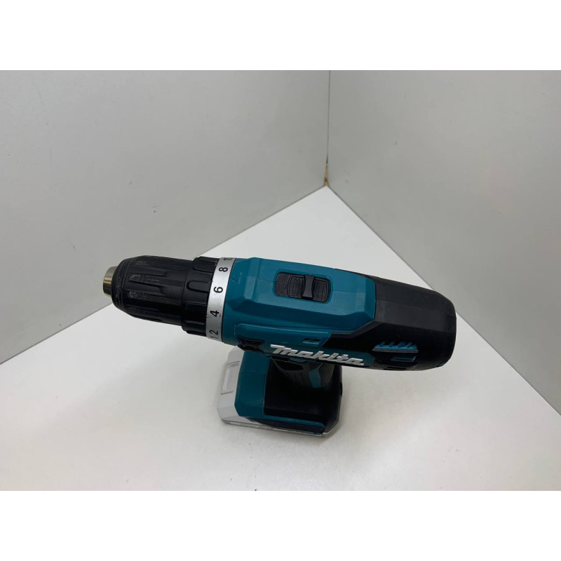 Шуруповерт Makita DF488D