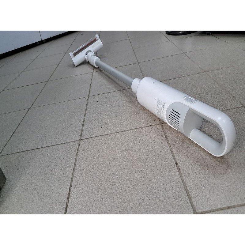 Пылесос ручной Xiaomi Mi Vacuum Cleaner Light            
            б/у