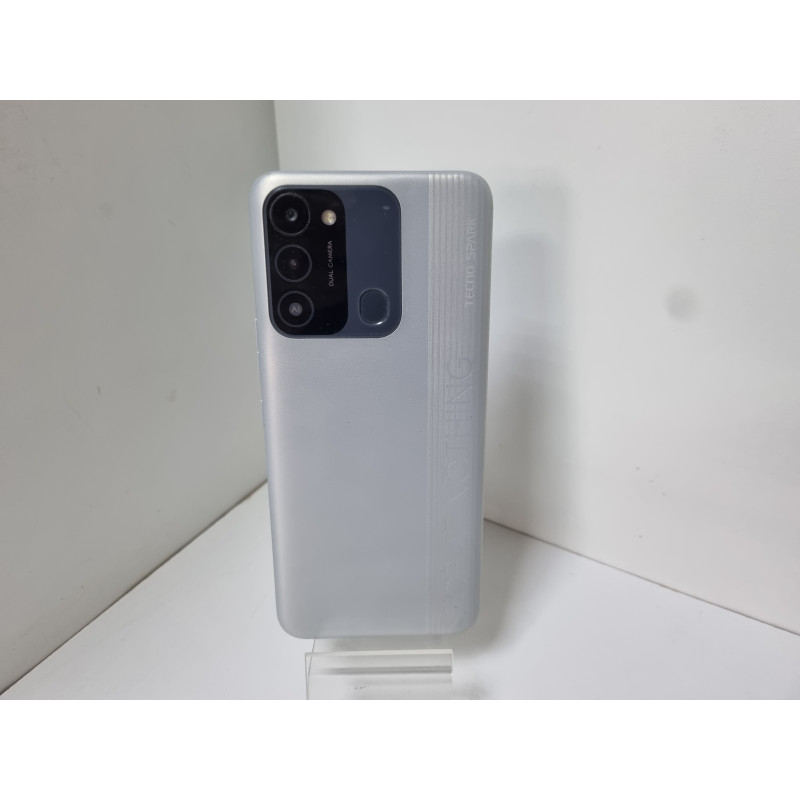 Мобильный телефон Tecno Spark 8C 4/64 GB            
            б/у