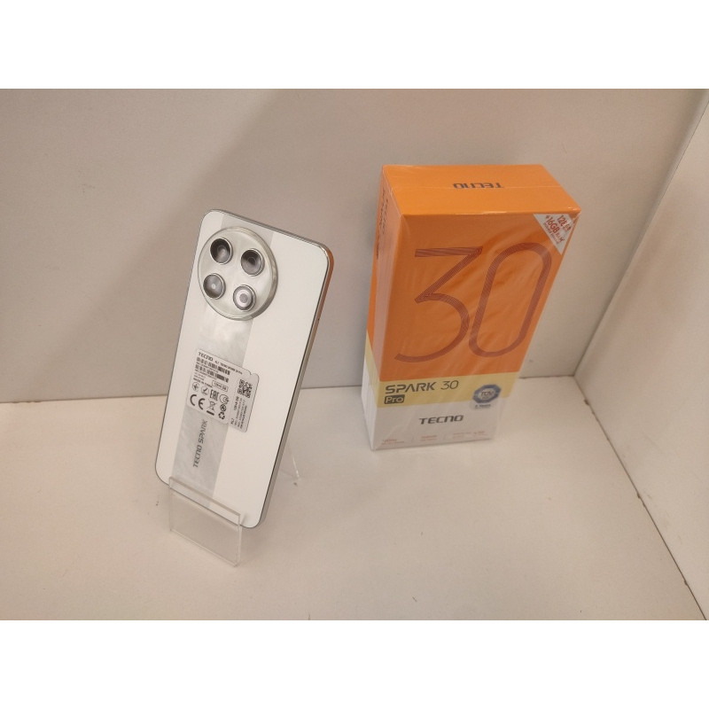 Мобильный телефон Tecno SPARK 30 Pro 8/128 GB            
            б/у