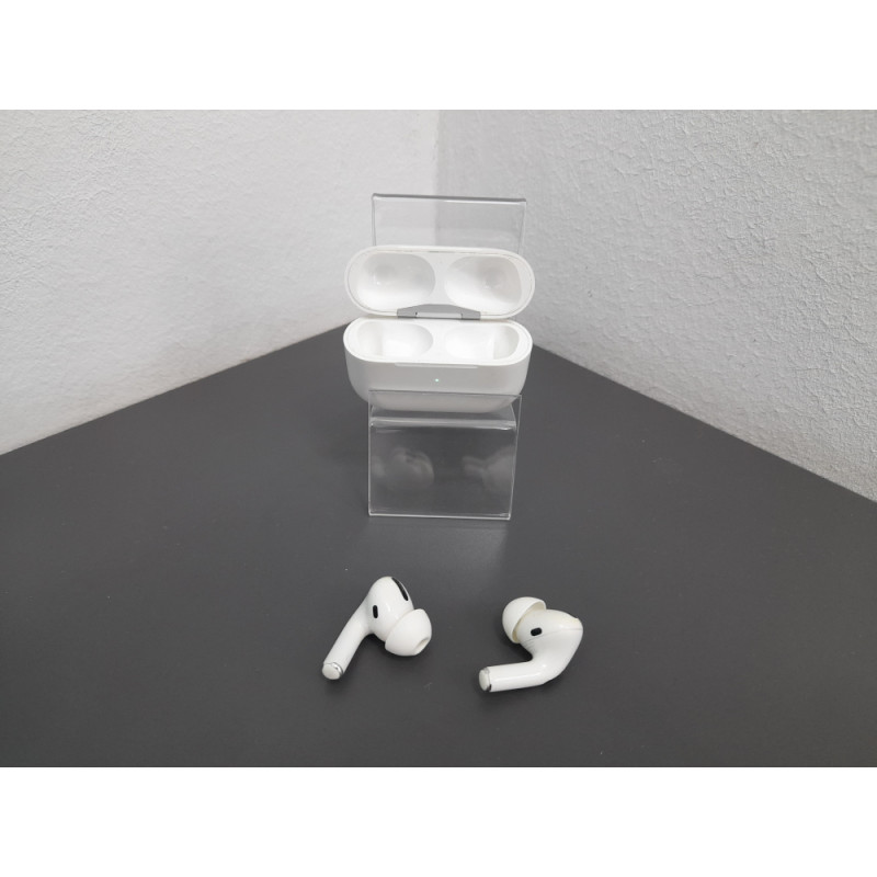 Наушники Беспроводные Внутриканальные Apple AirPods Pro            
            б/у