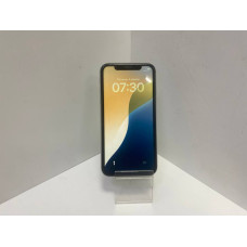 Мобильный телефон Apple iPhone XR 3/64 GB            
            б/у