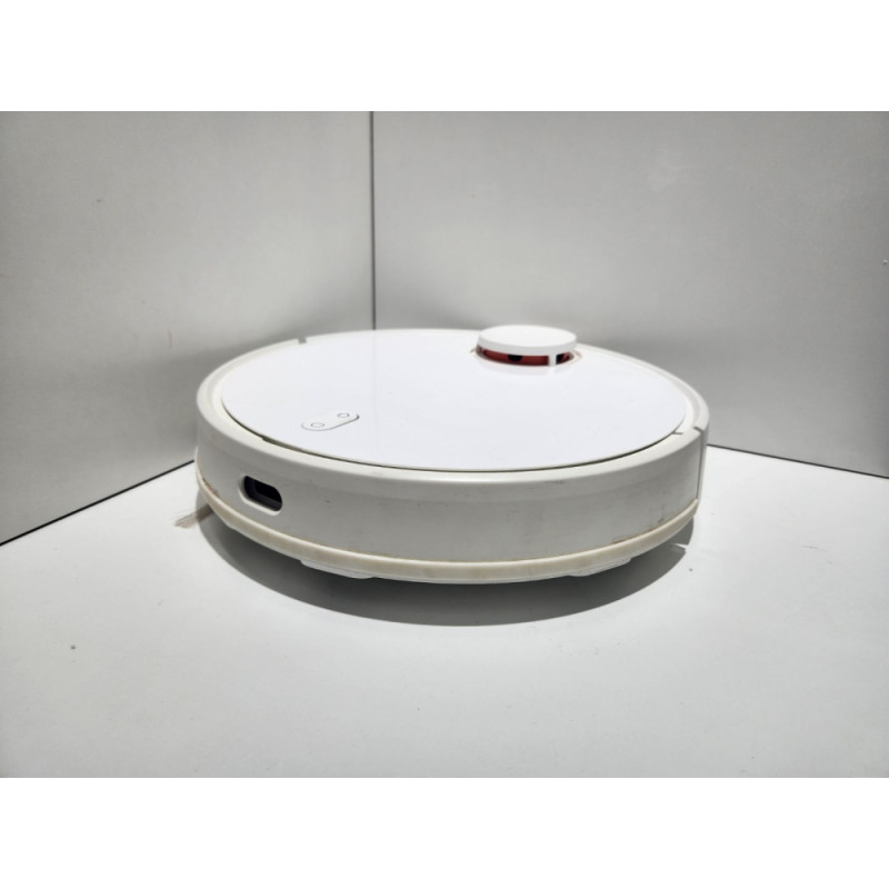 Робот-пылесос Xiaomi Mi Robot Vacuum-Mop P            
            б/у
