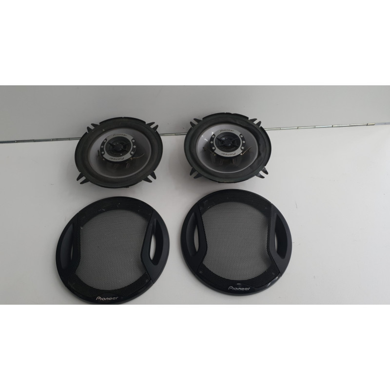 Колонки автомобильные Pioneer TS-G1349            
            б/у