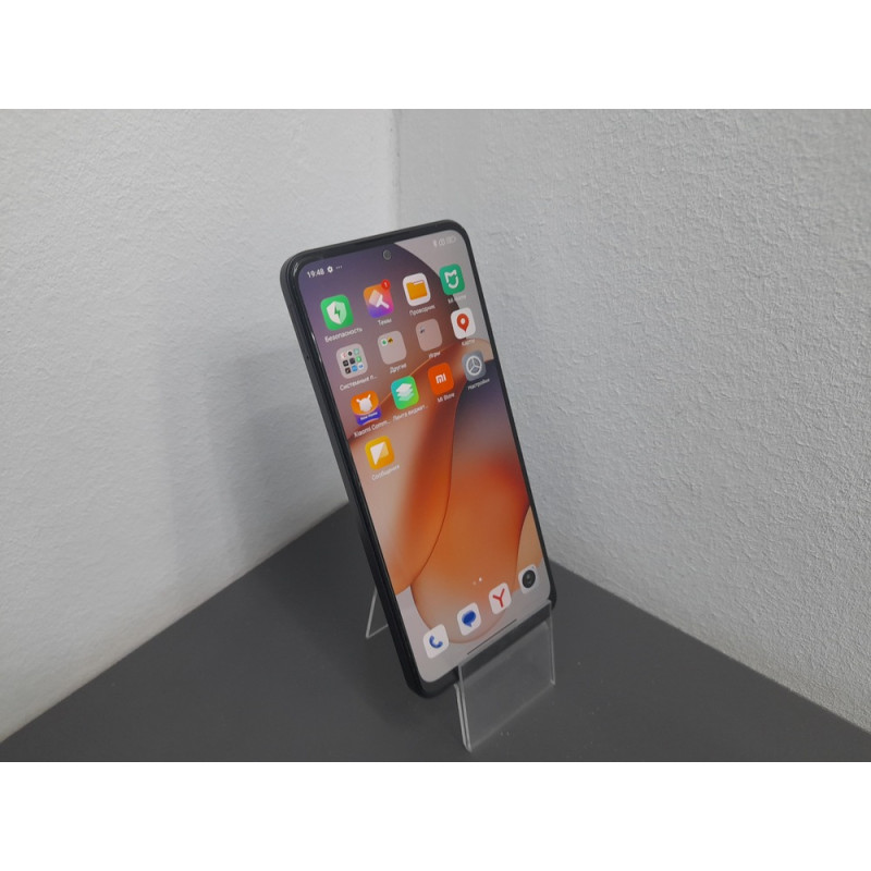 Мобильный телефон Xiaomi Redmi Note 12 8/256 GB            
            б/у