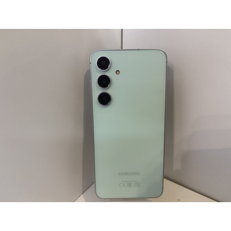 Мобильный телефон Samsung Galaxy S24 FE 8/256 ГБ            
            б/у