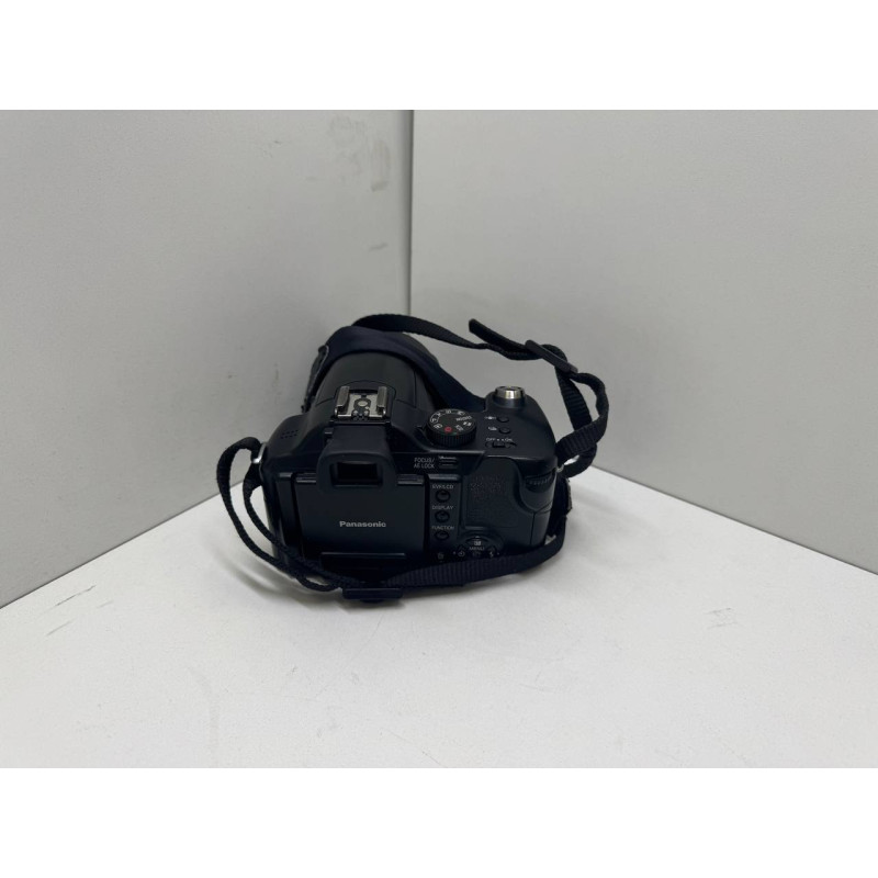 Фотоаппараты Цифровые Panasonic Lumix DMC-FZ50            
            б/у