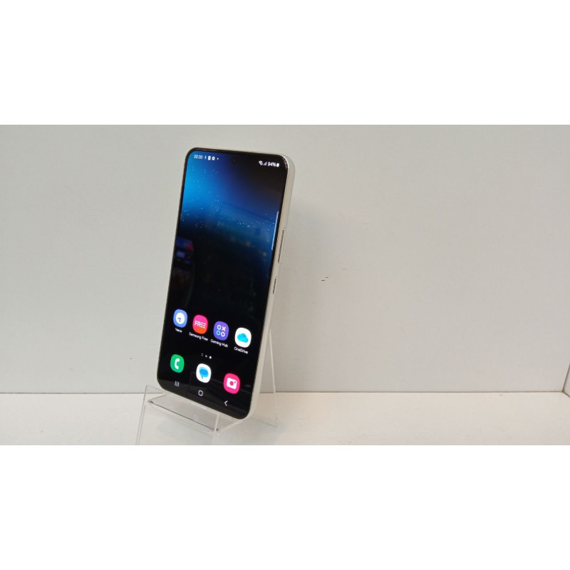 Мобильный телефон Samsung Galaxy S22 8/128 GB            
            б/у