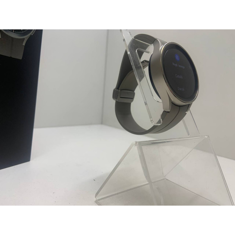 Умные Часы Samsung Galaxy Watch 5 44 мм            
            б/у
