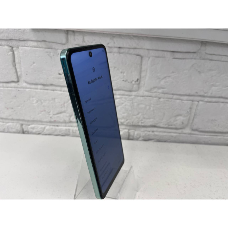 Мобильный телефон Tecno SPARK 20 Pro 8/256 GB            
            б/у