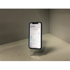 Мобильный телефон Apple iPhone 11 4/128 GB            
            б/у